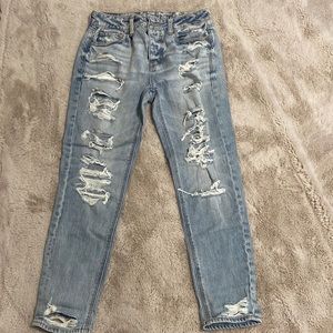 American Eagle Tomgirl Ripped Jeans